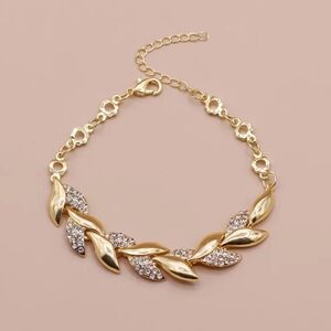 Sparkling Rhinestone Bracelet Golden Plated